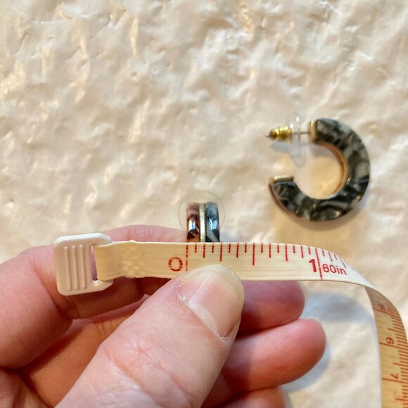 Two-Tone Abalone and Tortoiseshell open hoop gold tone earrings - Picture 6 of 6